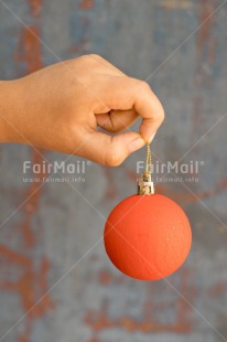 Fair Trade Photo Body, Christmas, Christmas ball, Christmas decoration, Colour, Colour image, Hand, Object, Place, Red, South America, Vertical
