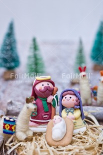 Fair Trade Photo Activity, Adjective, Animals, Celebrating, Christmas, Christmas decoration, Christmas tree, Creche, Family, Llama, Object, People, Present, Snow, Vertical