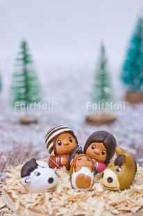 Fair Trade Photo Activity, Adjective, Celebrating, Christmas, Christmas decoration, Christmas tree, Creche, Family, Object, People, Present, Snow, Vertical