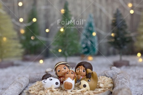 Fair Trade Photo Activity, Adjective, Celebrating, Christmas, Christmas decoration, Christmas tree, Creche, Family, Horizontal, Light, Nature, Object, People, Present, Snow