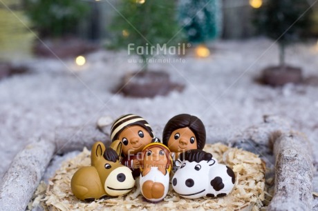 Fair Trade Photo Activity, Adjective, Celebrating, Christmas, Christmas decoration, Christmas tree, Creche, Family, Horizontal, Light, Nature, Object, People, Present, Snow