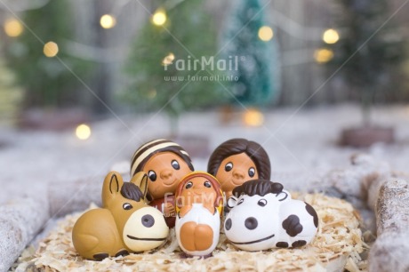 Fair Trade Photo Activity, Adjective, Celebrating, Christmas, Christmas decoration, Christmas tree, Creche, Family, Horizontal, Light, Nature, Object, People, Present, Snow