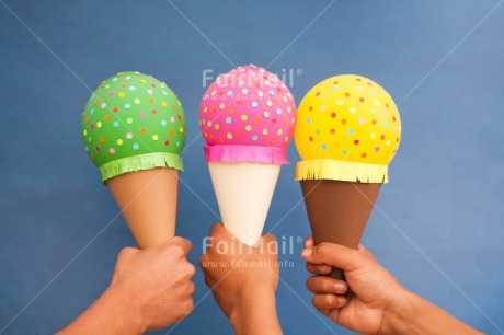 Fair Trade Photo Brother, Colour image, Colourful, Crafts, Creativity, Food and alimentation, Friendship, Hand, Holding, Holiday, Horizontal, Ice cream, Multi-coloured, Paper, Peru, Seasons, Sister, South America, Summer, Together