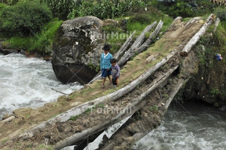 Fair Trade Photo Care, Clothing, Colour image, Condolence, Ethnic-folklore, Family, Good trip, Hat, Horizontal, Nature, One boy, One girl, One woman, Outdoor, People, Peru, Portrait fullbody, Rural, Scenic, South America, Together, Water