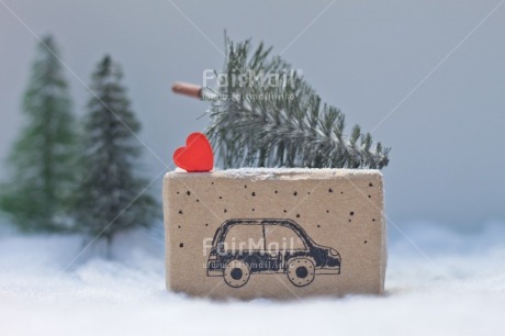 Fair Trade Photo Car, Christmas, Christmas decoration, Christmas tree, Colour image, Heart, Horizontal, Nature, Object, Peru, Place, Snow, South America, Transport, Tree