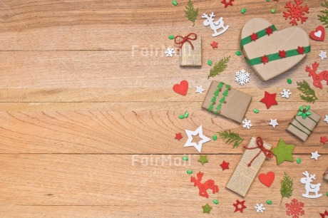 Fair Trade Photo Activity, Adjective, Celebrating, Christmas, Christmas decoration, Colour, Gift, Horizontal, Nature, Object, Present, Red, White, Wood