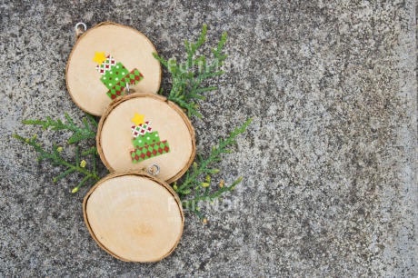 Fair Trade Photo Chachapoyas, Christmas, Christmas decoration, Colour, Colour image, Green, Horizontal, Leaf, Nature, Object, Peru, Place, South America, Star, Washingline, Wood