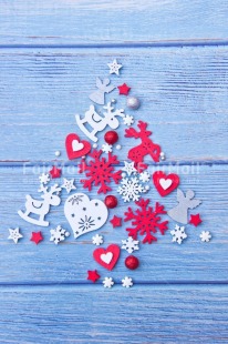 Fair Trade Photo Activity, Adjective, Animals, Blue, Celebrating, Christmas, Christmas decoration, Christmas tree, Colour, Heart, Object, Present, Reindeer, Snowflake, Star, Vertical, White