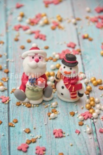 Fair Trade Photo Activity, Adjective, Blue, Celebrating, Christmas, Christmas decoration, Colour, Gold, Object, People, Pink, Present, Santaclaus, Snowman, Vertical