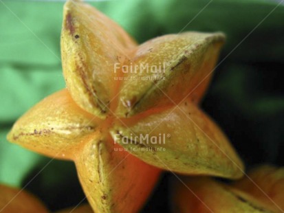 Fair Trade Photo Christmas, Closeup, Colour image, Food and alimentation, Fruits, Green, Health, Horizontal, Peru, South America, Star, Starfruit, Yellow