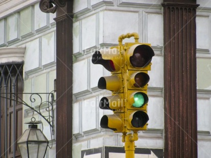 Fair Trade Photo Colour image, Green, Horizontal, Peru, Safety, South America, Street, Streetlife, Technique, Traffic, Trafficlight, Transport, Urban, Yellow