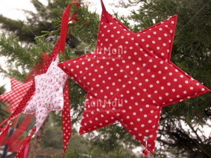 Fair Trade Photo Christmas, Colour image, Focus on foreground, Green, Horizontal, Outdoor, Peru, Red, South America, Star, Tabletop, White