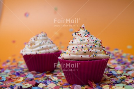 Fair Trade Photo Birthday, Cake, Colour image, Colourful, Decoration, Food and alimentation, Horizontal, Indoor, Invitation, Multi-coloured, Party, Peru, Pink, South America, Studio, Tabletop